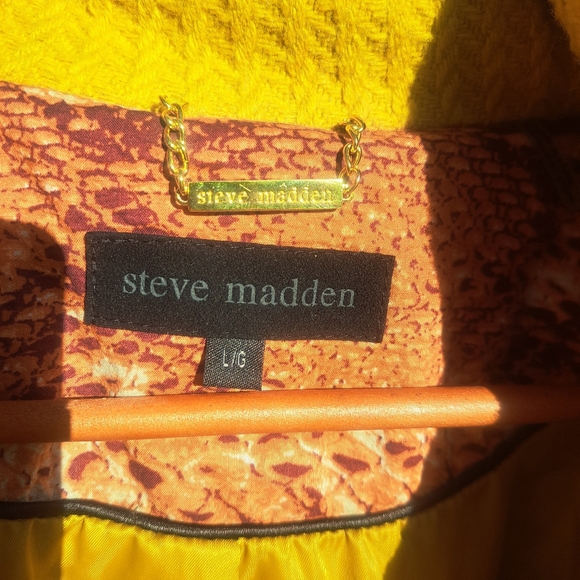 Steve Madden large cape 🌼🌻 - Picture 3 of 11